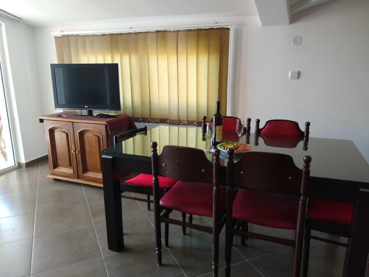 Apartmani Neda Bane Petrovac Exterior photo